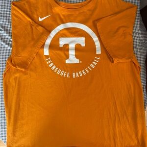 The Nike Tee Tennessee Vols XXL Basketball Tee
